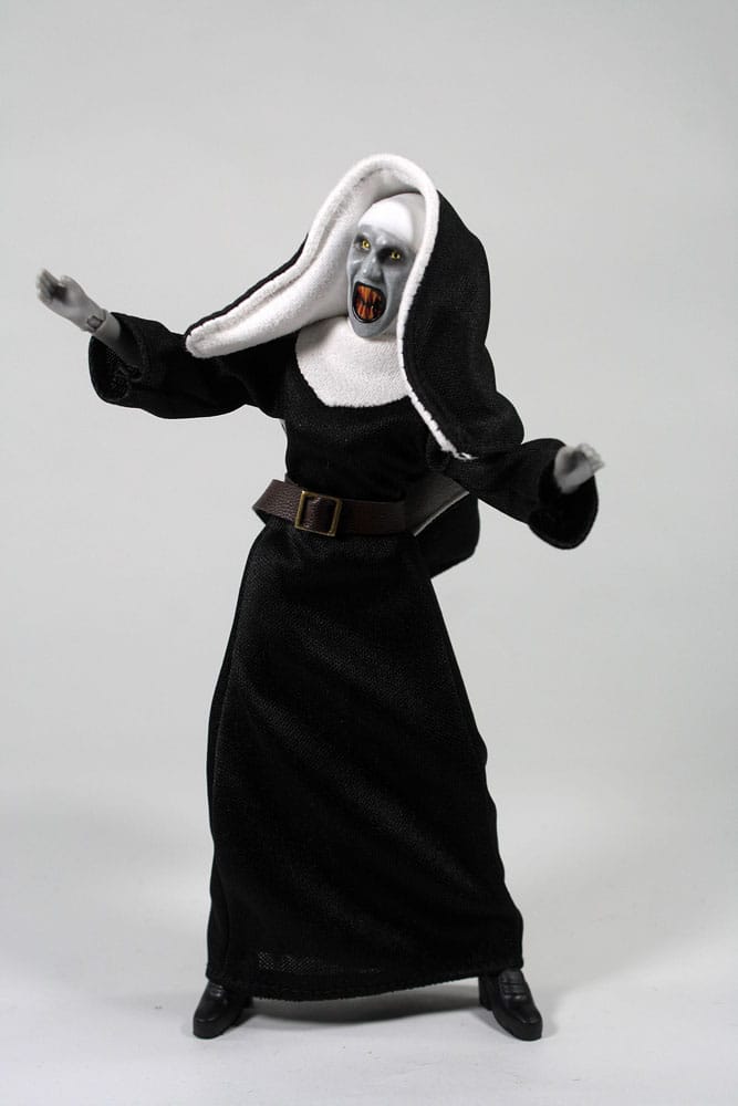 The Nun Action Figure Valak 20 cm