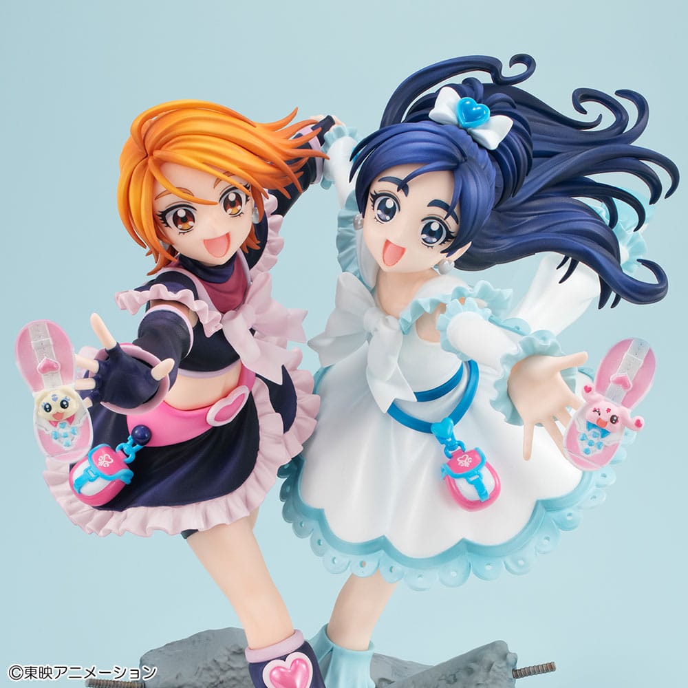 Pretty Cure Lucrea PVC Statue Cure Black & Cure White 22 cm