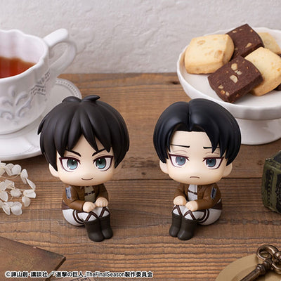 Attack on Titan Look Up PVC Statue Eren Jaeger &amp; Levi Set (with gift) 11 cm