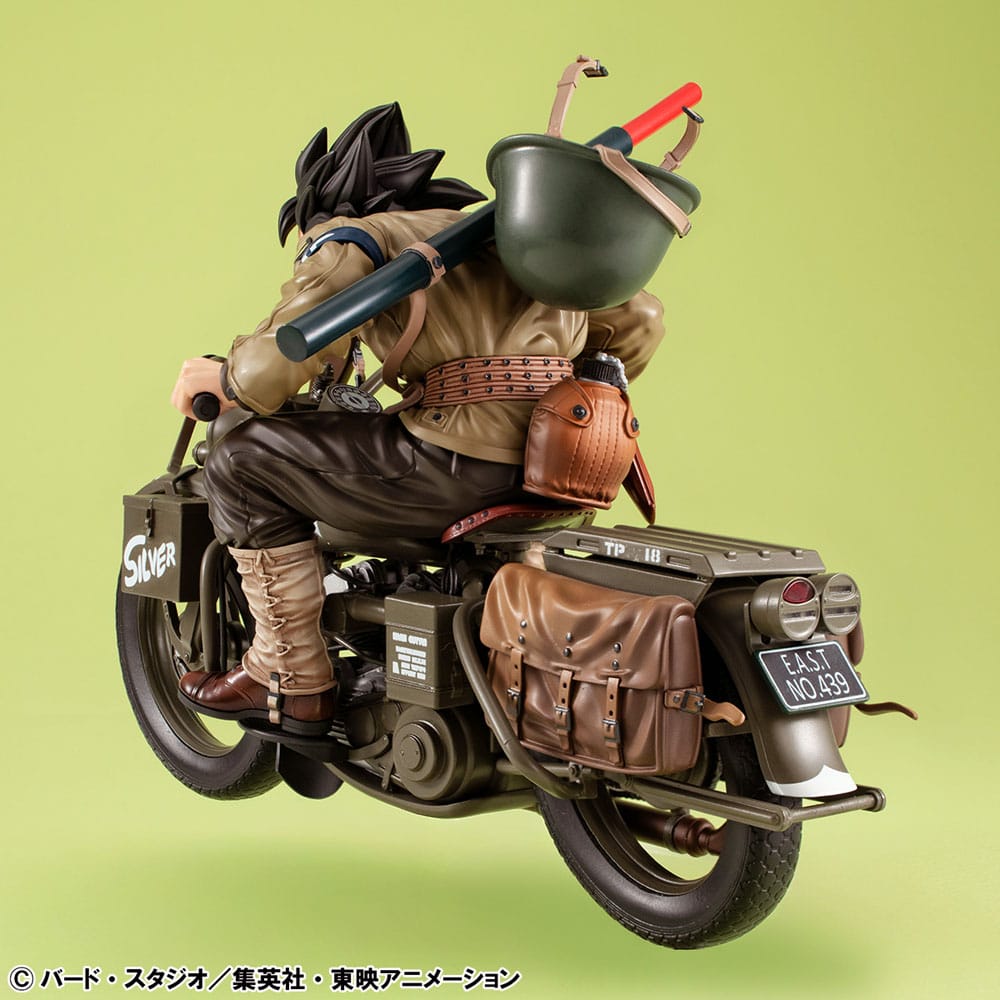 Dragonball Z 05 Desktop Real McCoy PVC Diorama Son Goku &amp; Bike 18 cm