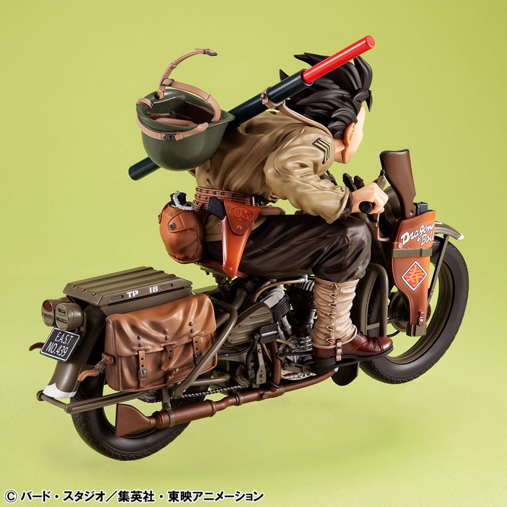 Dragonball Z 05 Desktop Real McCoy PVC Diorama Son Goku &amp; Bike 18 cm