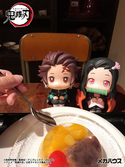 Demon Slayer Kimetsu no Yaiba Look Up PVC Statue Tanjiro Kamado 11 cm