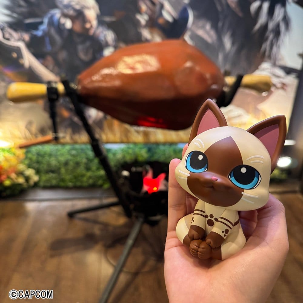 Monster Hunter Look Up PVC Figure Airou 11 cm