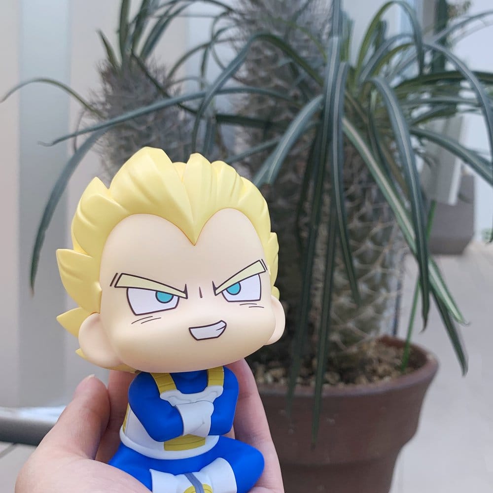 Dragon Ball DAIMA Look Up PVC Figure Super Saiyan Vegeta (mini) 11 cm