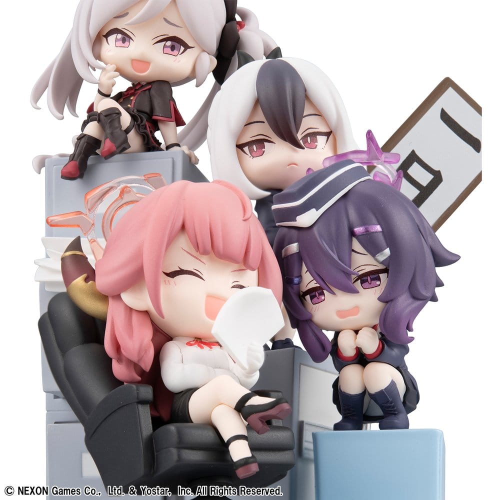 Blue Archive FigUnity PVC Figure 14 cm (with gift)