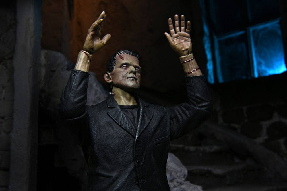 Universal Monsters Action Figure Ultimate Frankenstein's Monster (Color) 18 cm