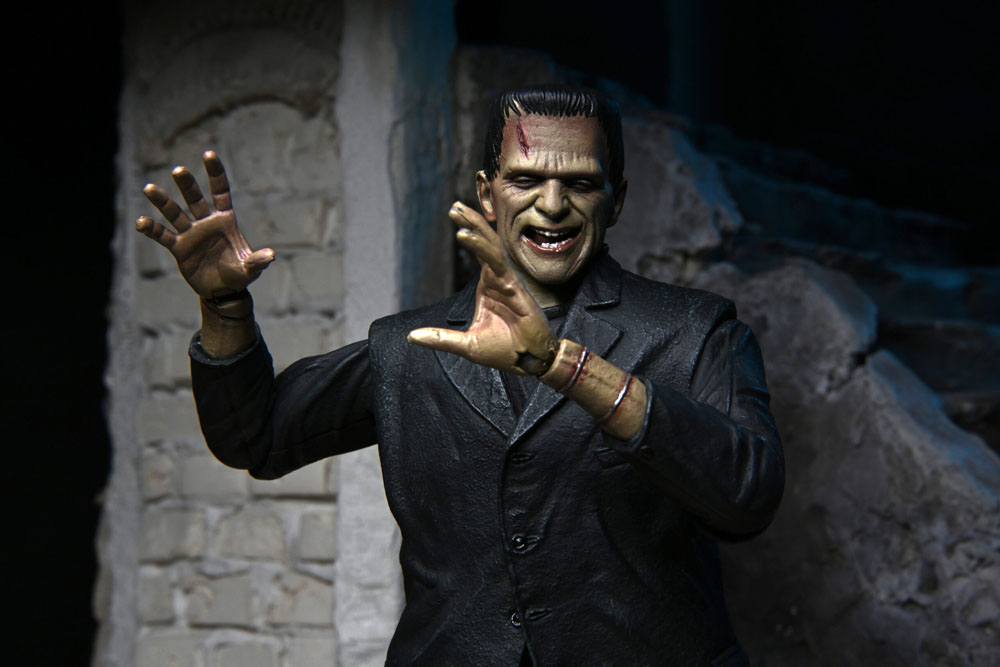Universal Monsters Action Figure Ultimate Frankenstein's Monster (Color) 18 cm