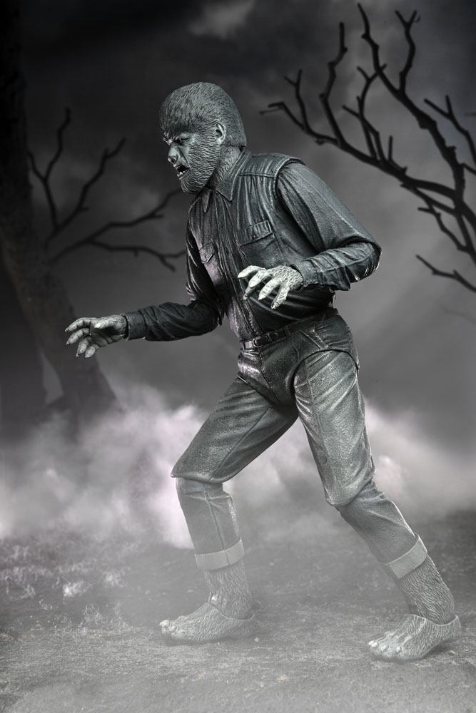 Universal Monsters Action Figure Ultimate The Wolf Man (Black & White) 18 cm