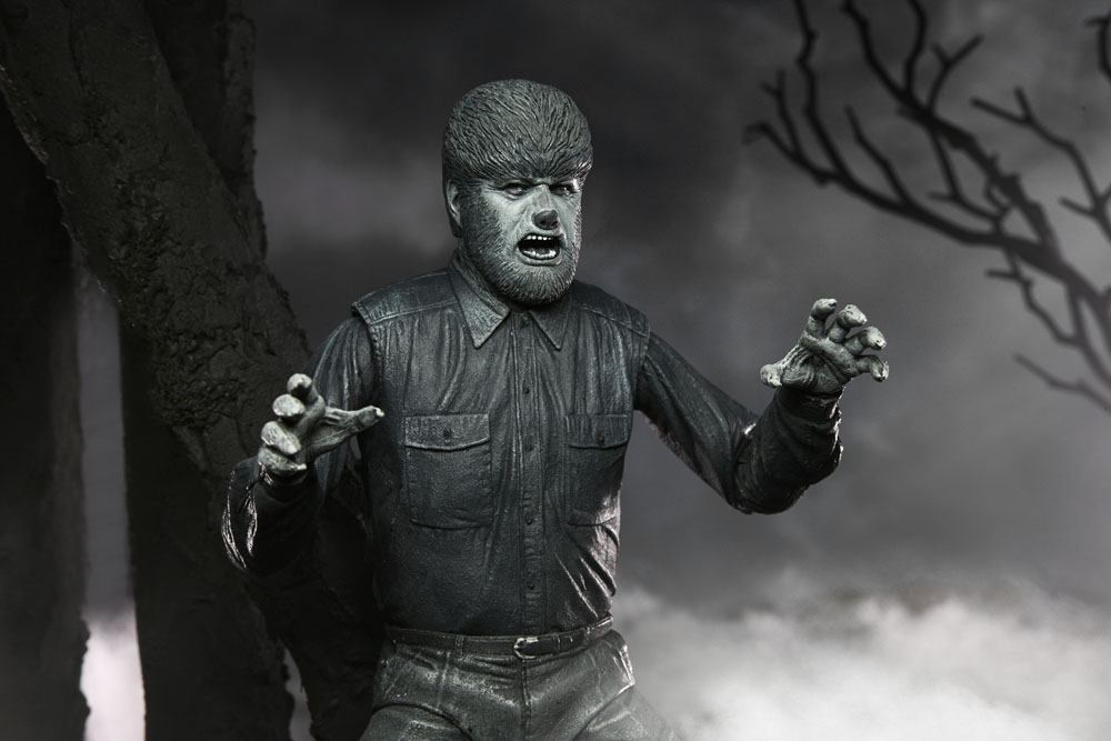 Universal Monsters Action Figure Ultimate The Wolf Man (Black & White) 18 cm