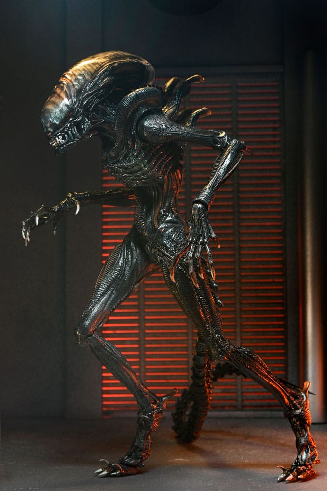 Alien: Romulus Ultimate Action Figure Scorched Xenomorph 18 cm