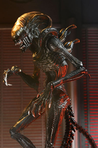 Alien: Romulus Ultimate Action Figure Scorched Xenomorph 18 cm