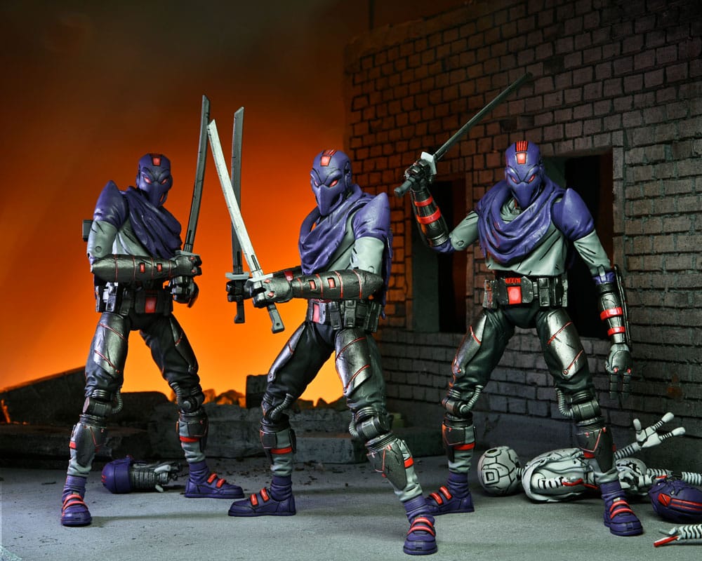 Teenage Mutant Ninja Turtles: The Last Ronin Action Figure Ultimate Foot Bot 18 cm