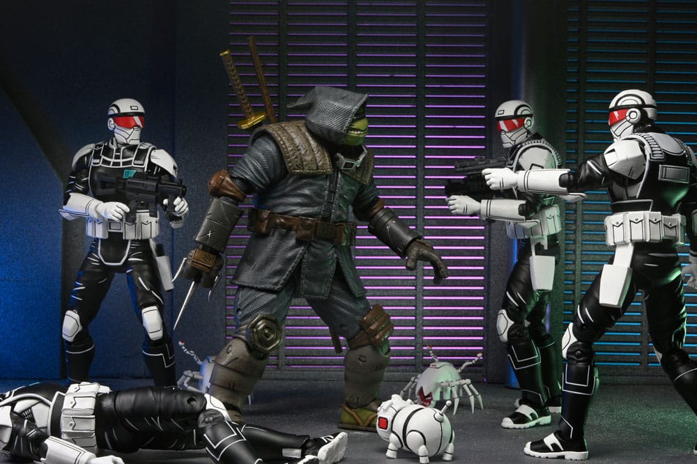 Teenage Mutant Ninja Turtles (The Last Ronin) Action Figure Synja Commando with Mousers 18 cm