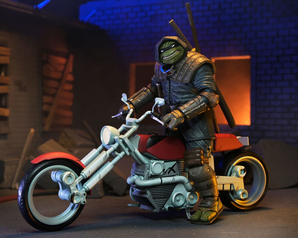 Teenage Mutant Ninja Turtles (The Last Ronin The Lost Years) Action Figure Casey Marie with Last Ronin Motorcycle 18 cm