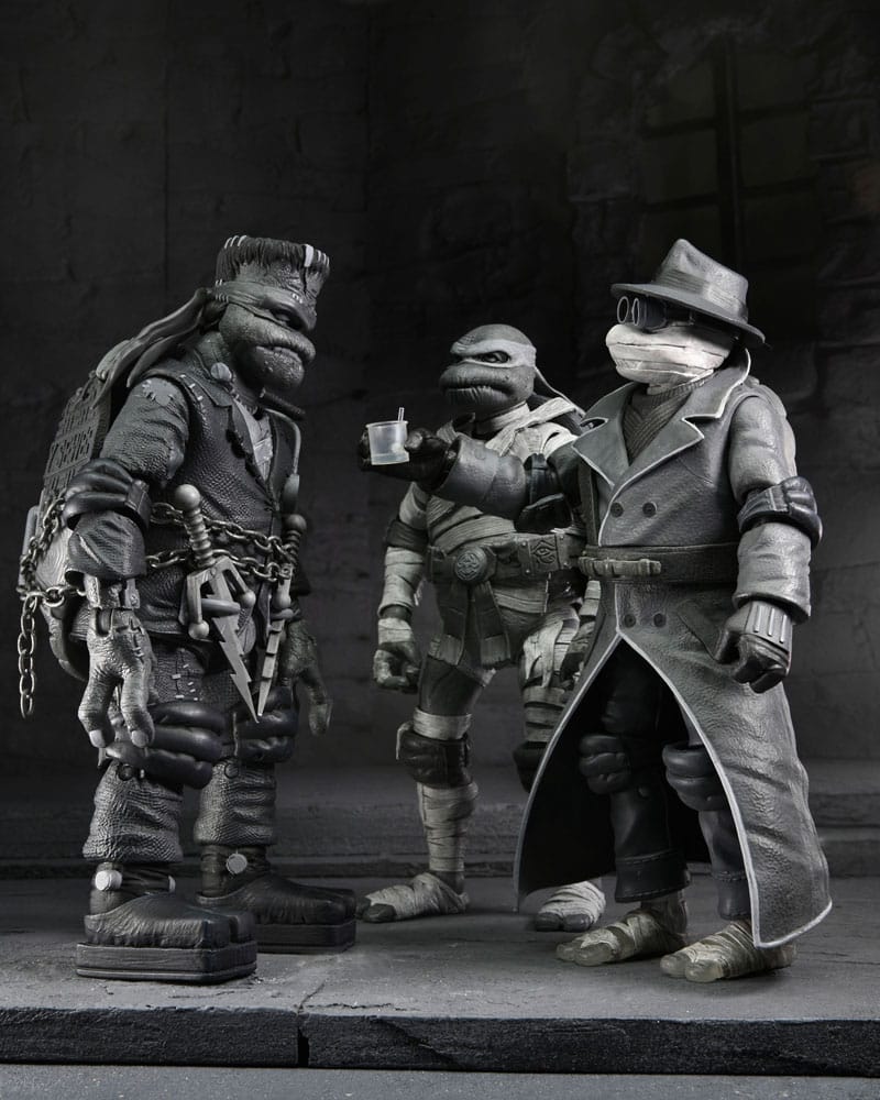 Universal Monsters x Teenage Mutant Ninja Turtles Action Figures 4-Pack Turtles Black &amp; White 18 cm