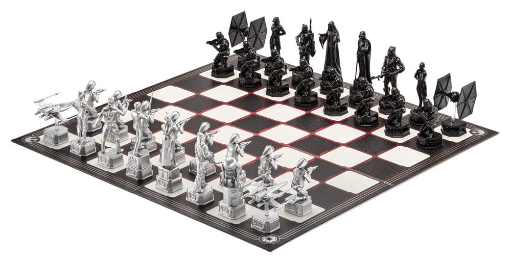 Star Wars Original Trilogy Chess Set 47 cm