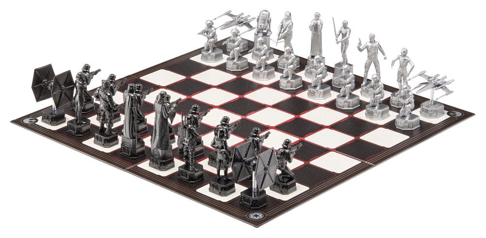 Star Wars Original Trilogy Chess Set 47 cm