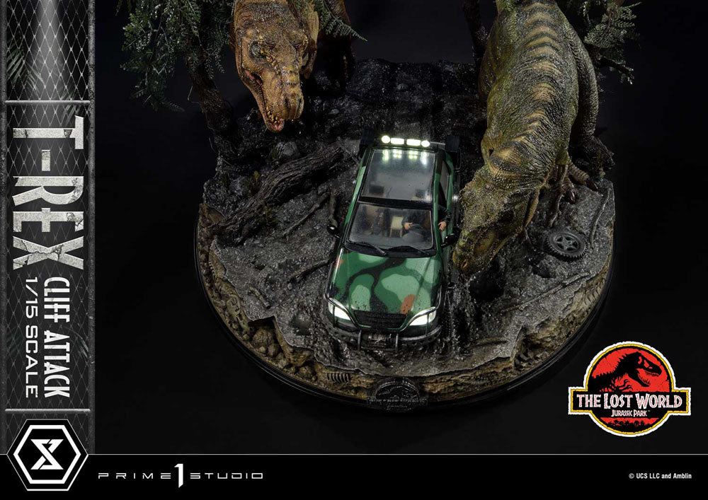 Jurassic World: The Lost World Statue 1/15 T-Rex Cliff Attack 53 cm