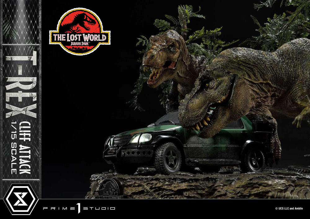 Jurassic World: The Lost World Statue 1/15 T-Rex Cliff Attack 53 cm