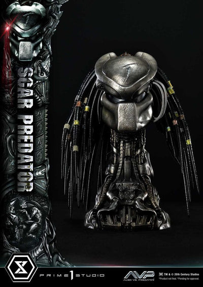 The Alien vs. Predator Museum Masterline Series Statue 1/3 Scar Predator Deluxe Bonus Version 93 cm