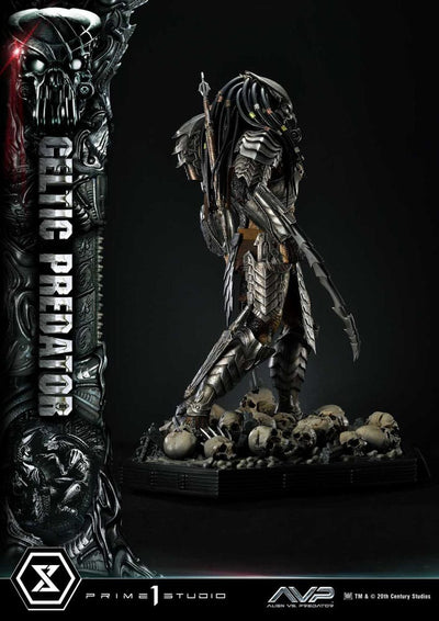 The Alien vs. Predator Museum Masterline Series Statue 1/3 Celtic Predator 95 cm