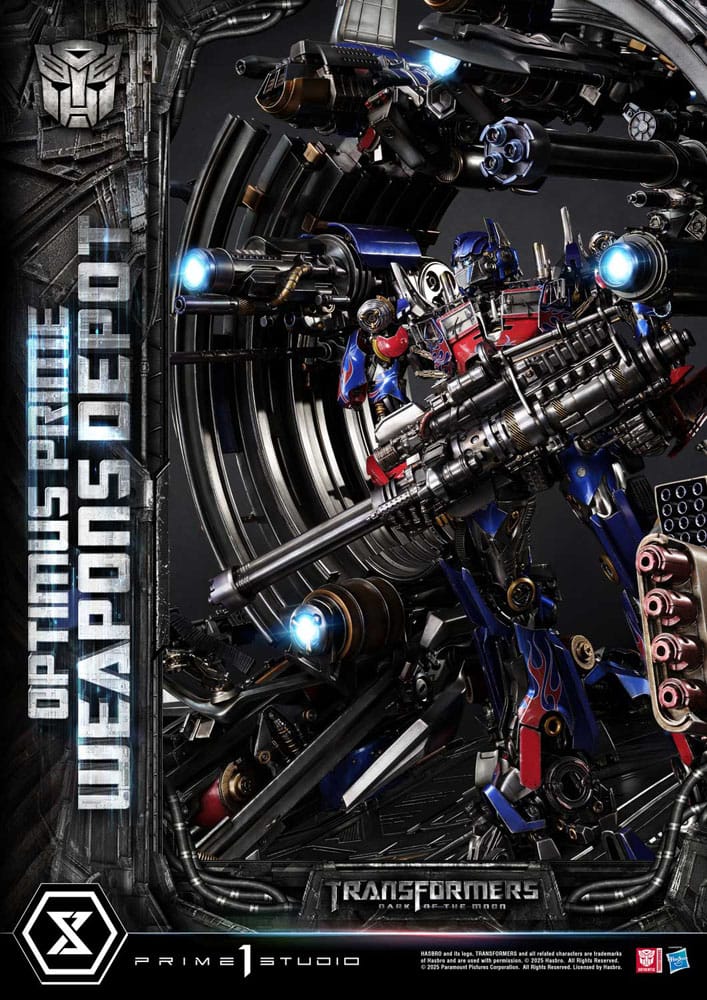 Transformers: Dark of the Moon (Film) Museum Masterline Statue Optimus Prime Weapons Depot 127 cm