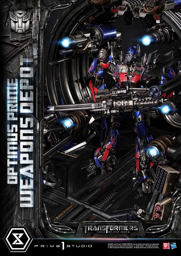 Transformers: Dark of the Moon (Film) Museum Masterline Statue Optimus Prime Weapons Depot 127 cm