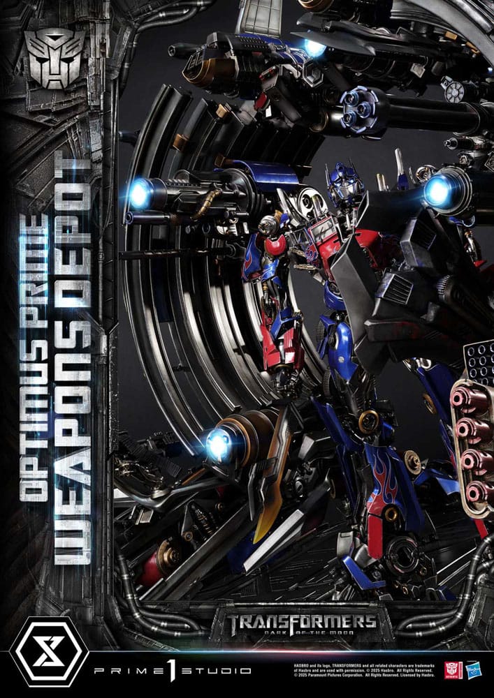 Transformers: Dark of the Moon (Film) Museum Masterline Statue Optimus Prime Weapons Depot Bonus Version 127 cm