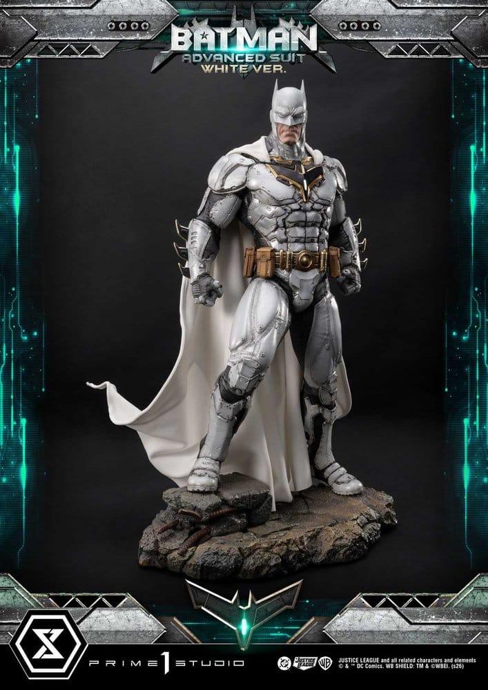 DC Comics Ultimate Museum Masterline Statue Batman Advanced Suit White Version (Design By Josh Nizzi) 51 cm
