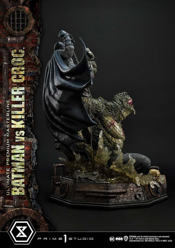 Batman Ultimate Premium Masterline Series Statue Batman Versus Killer Croc 71 cm