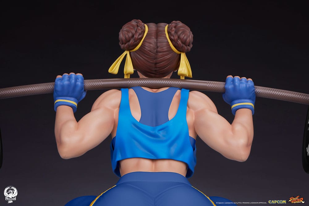 Street Fighter Premier Series Statue 1/4 Chun-Li Powerlifting (Alpha Edition) 37 cm