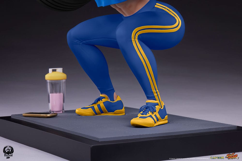 Street Fighter Premier Series Statue 1/4 Chun-Li Powerlifting (Alpha Edition) 37 cm