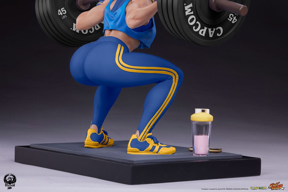 Street Fighter Premier Series Statue 1/4 Chun-Li Powerlifting (Alpha Edition) 37 cm