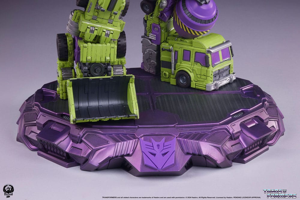 Transformers Museum Scale Statue Devastator 114 cm