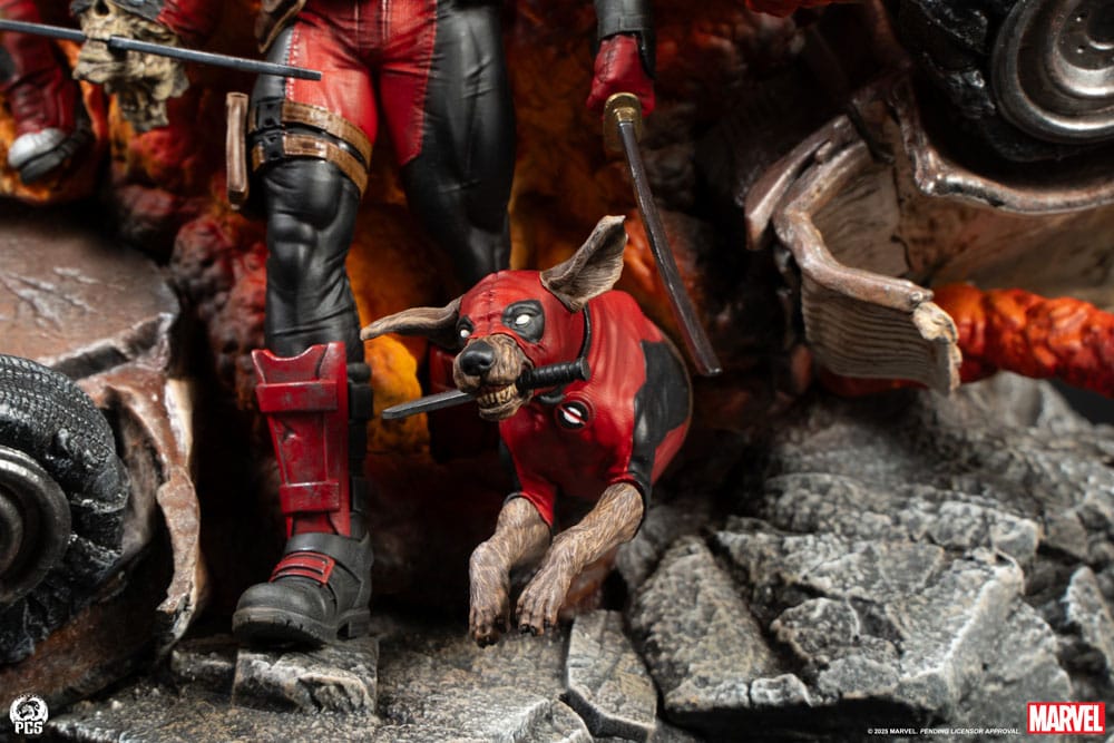 Marvel Fine Art Bust Deadpool 42 cm