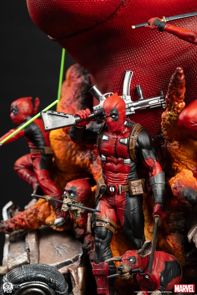 Marvel Fine Art Bust Deadpool 42 cm