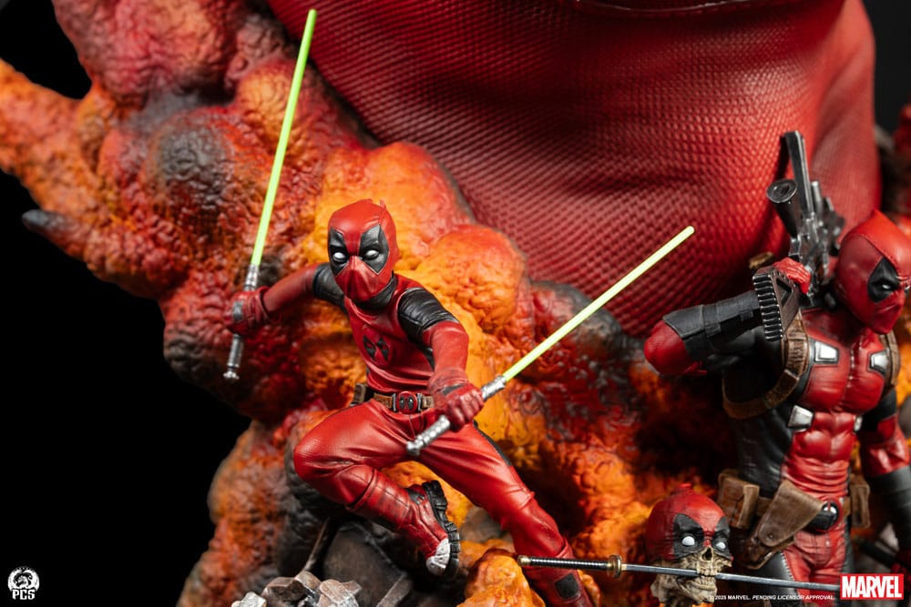 Marvel Fine Art Bust Deadpool 42 cm