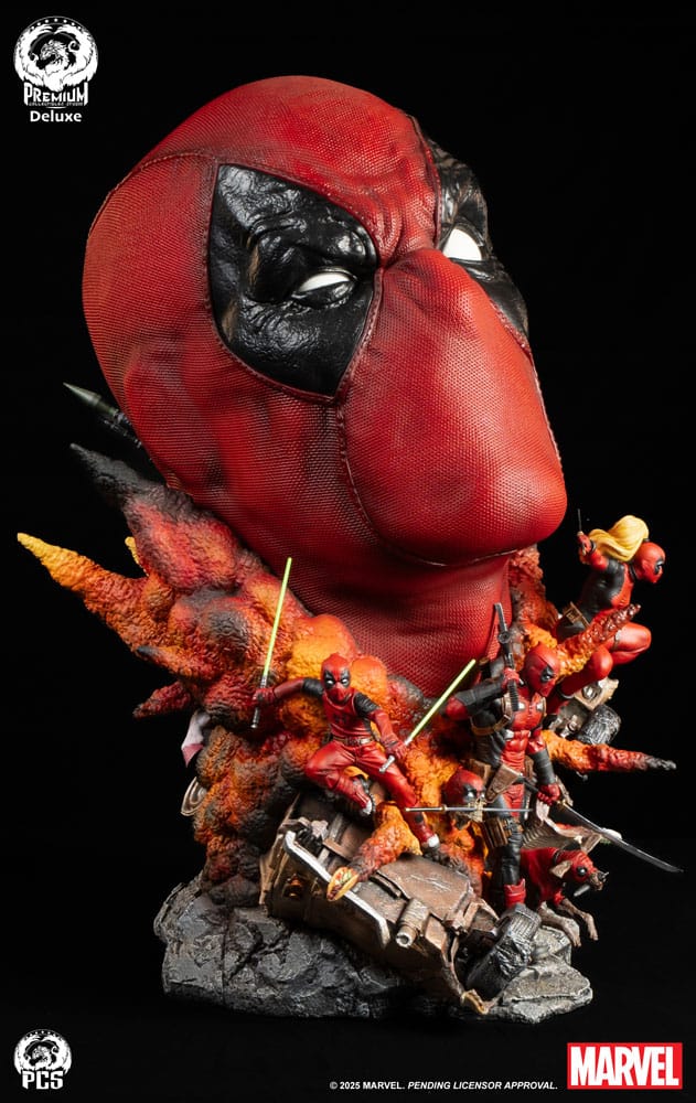 Marvel Fine Art Bust Deadpool Deluxe Edition 42 cm