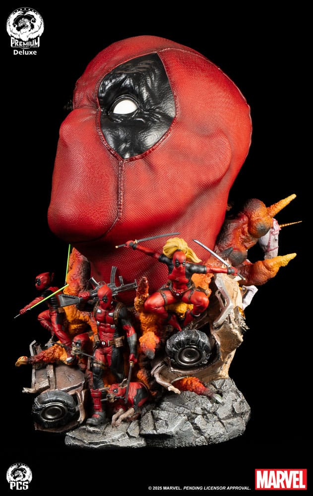 Marvel Fine Art Bust Deadpool Deluxe Edition 42 cm