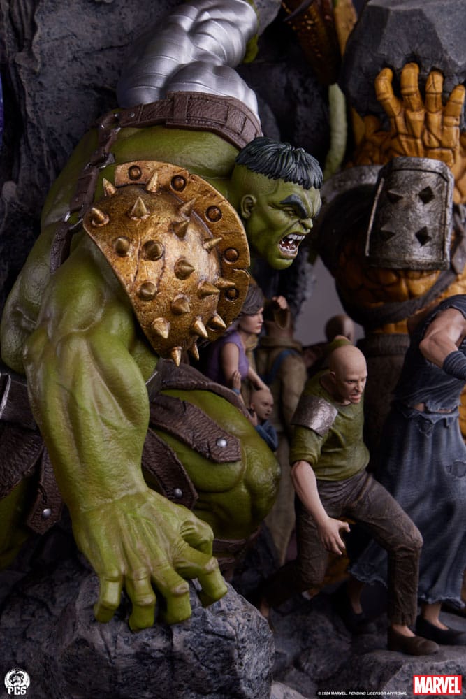 Marvel Fine Art Bust Planet Hulk 69 cm