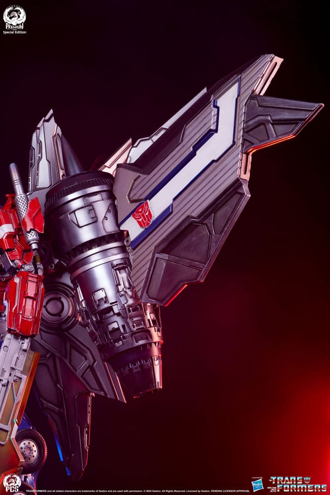 Transformers Museum Scale Statue Optimus Prime Jet Convoy Edition 87 cm