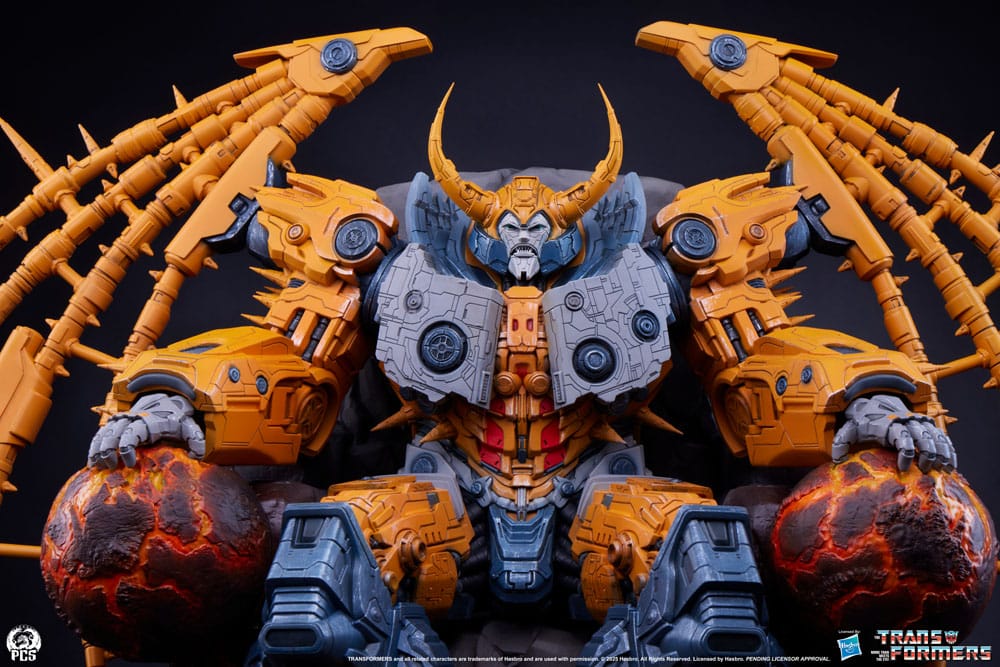 Transformers Museum Scale Statue Unicron 61 cm