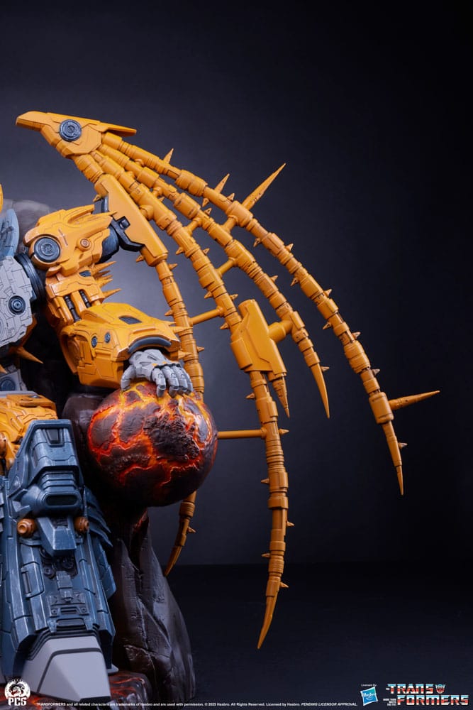 Transformers Museum Scale Statue Unicron 61 cm