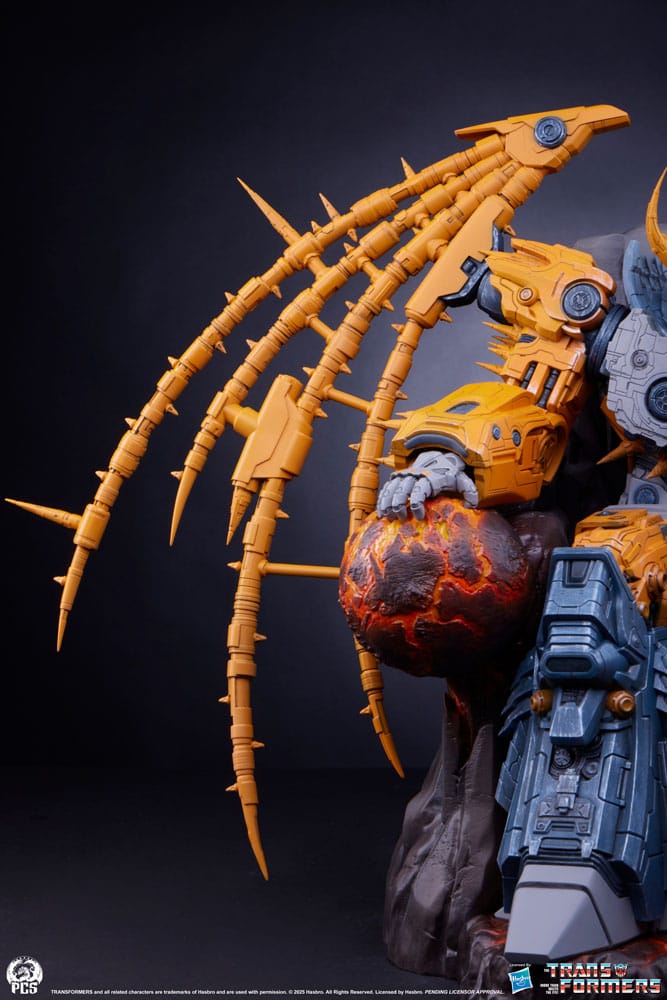 Transformers Museum Scale Statue Unicron 61 cm