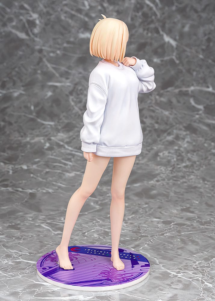 Lycoris Recoil PVC Statue 1/7 Chisato Nishikigi: Oversized Sweatshirt Ver. 25 cm