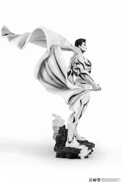 Batman PX PVC Statue 1/8 SDCC 2024 Superman Black & White Version 30 cm