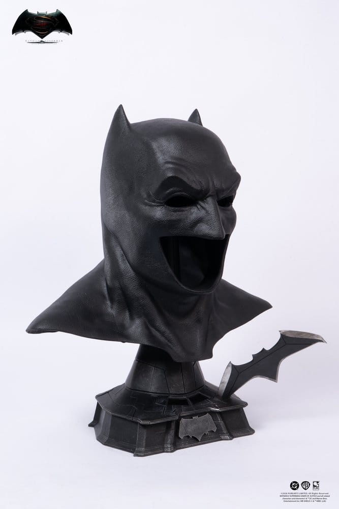 Justice League: Batman v Superman: Dawn of Justice Replica 1/1 Batman Cowl 51 cm