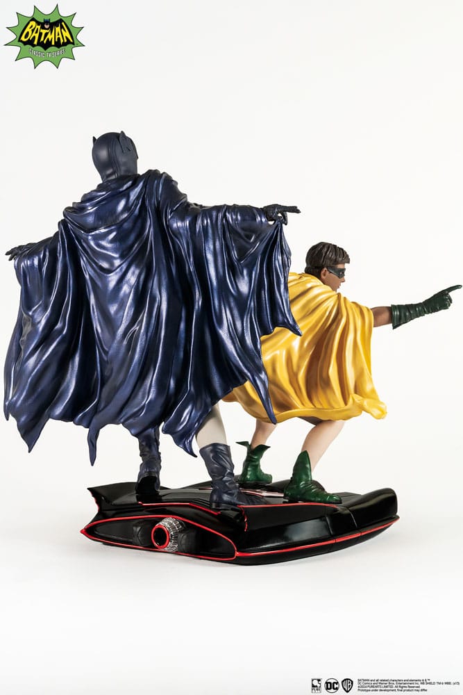 DC Comics PVC Diorama Statue 1/8 Batman &amp; Robin 1966 23 cm - Damaged packaging