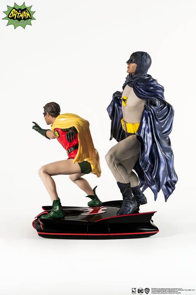 DC Comics PVC Diorama Statue 1/8 Batman &amp; Robin 1966 23 cm - Damaged packaging