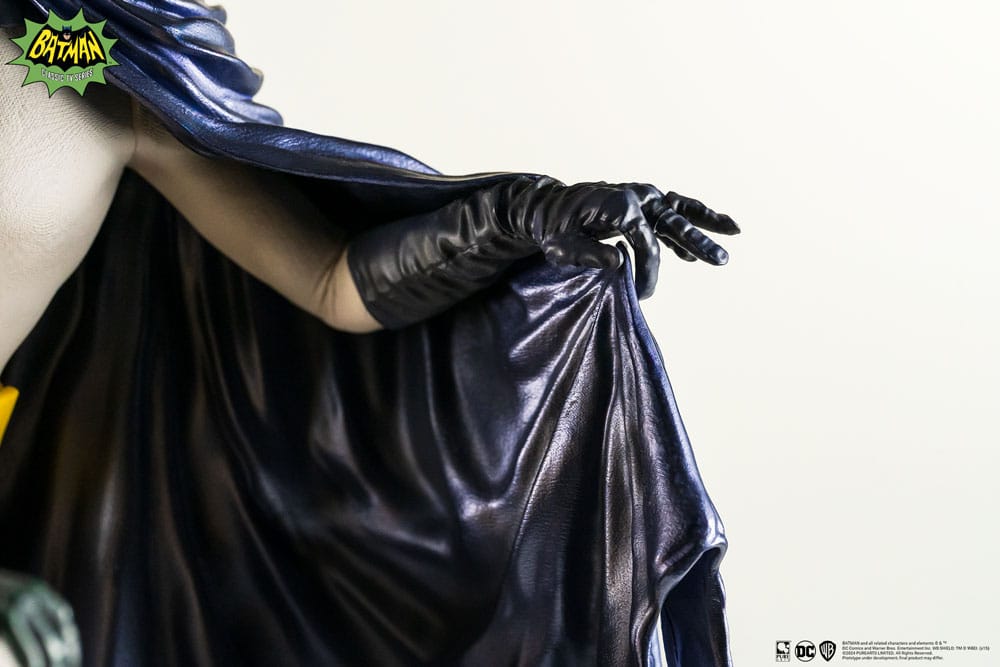 DC Comics PVC Diorama Statue 1/8 Batman &amp; Robin 1966 23 cm - Damaged packaging